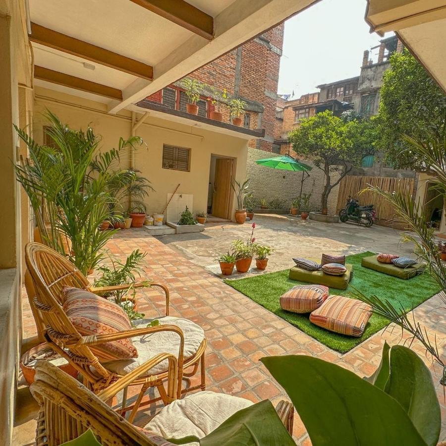 カトマンズThe Melo Pomelo Courtyard.アパートメント エクステリア 写真