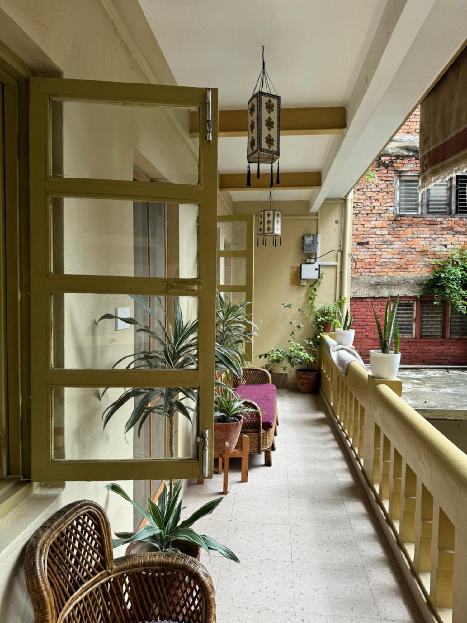 カトマンズThe Melo Pomelo Courtyard.アパートメント エクステリア 写真